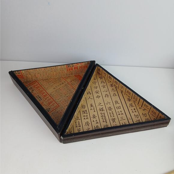 Vintage Chinese Triangular Shaped Leather Over Wood Wedding Box Cranes Tree - Picture 3 of 9